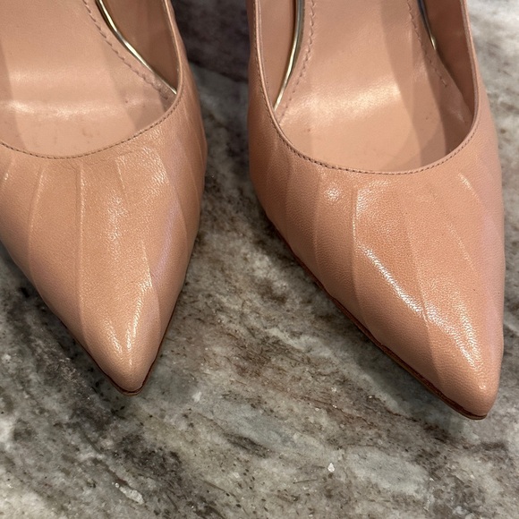 Stuart Weitzman Nude Leather Pointed-Toe Pumps - Picture 2 of 7